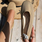 Lis | Zapatos ortopédicos planos sin cordones con diseño cerrado