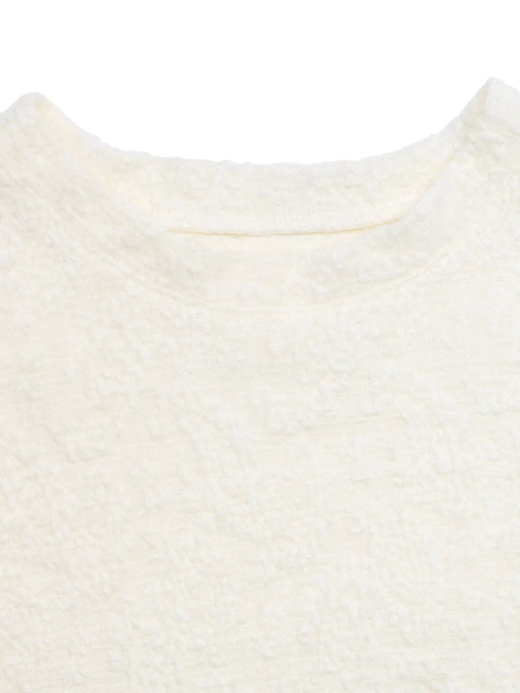 Camiseta casual con textura paisley refinada