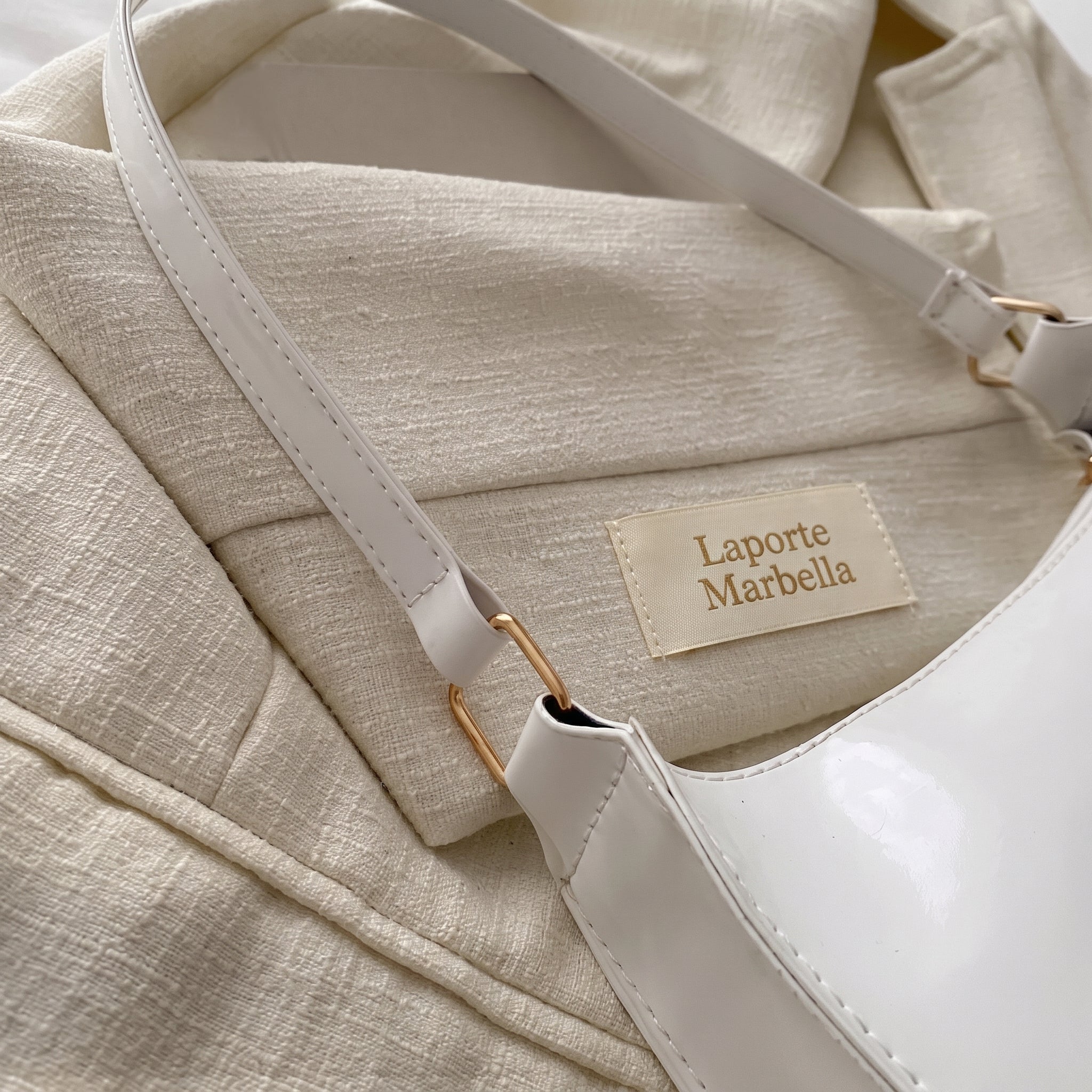 Bolso de Hombro Baguette en Charol