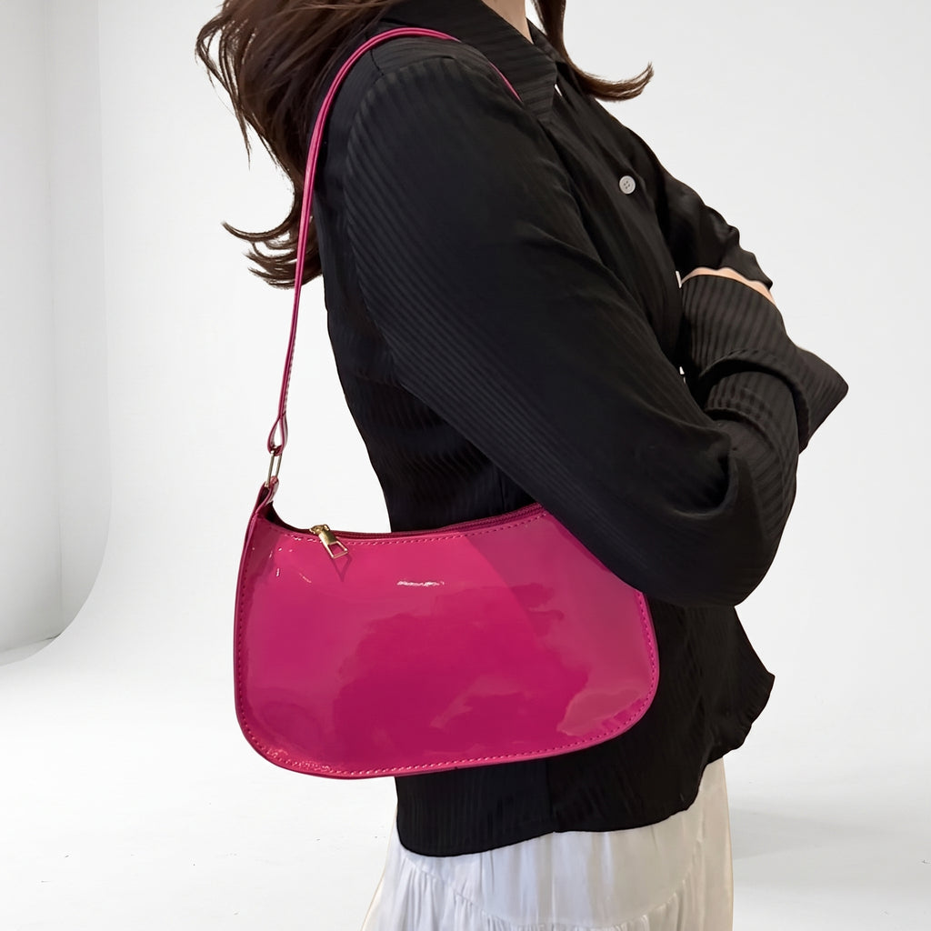 Bolso de Hombro Baguette en Charol