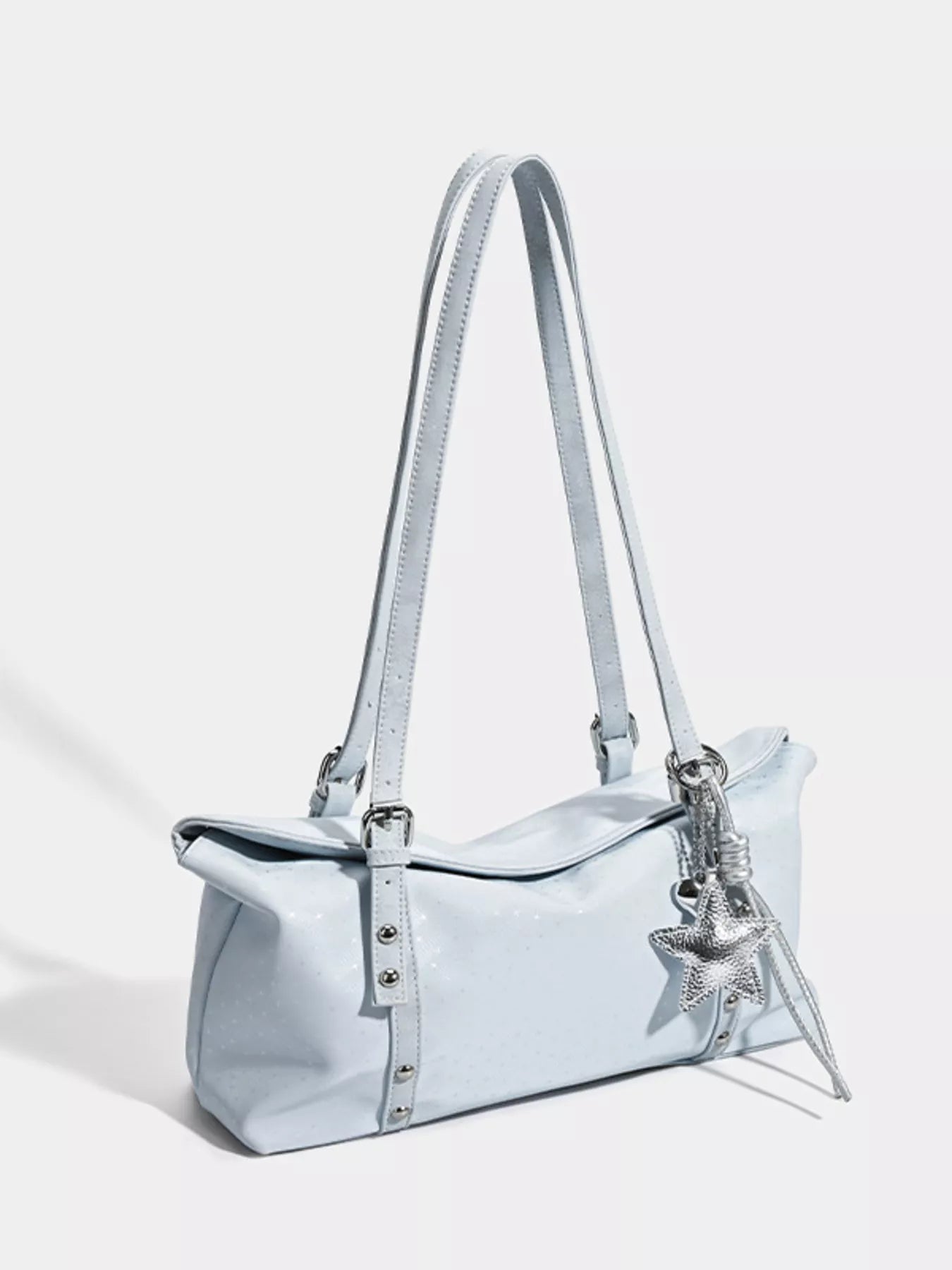 Bolso Elara de hombro en acabado piel con charm estelar