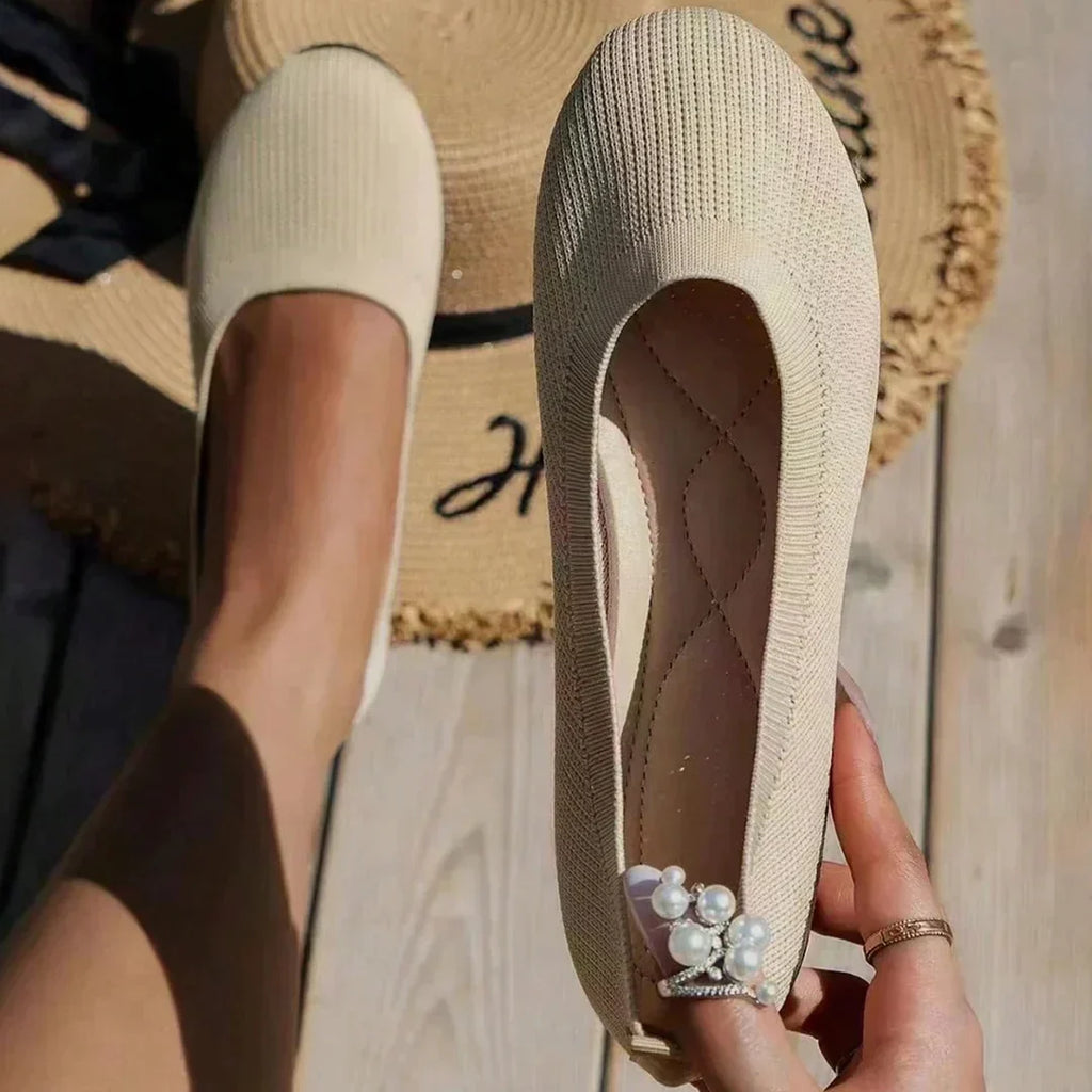 Lis | Zapatos ortopédicos planos sin cordones con diseño cerrado