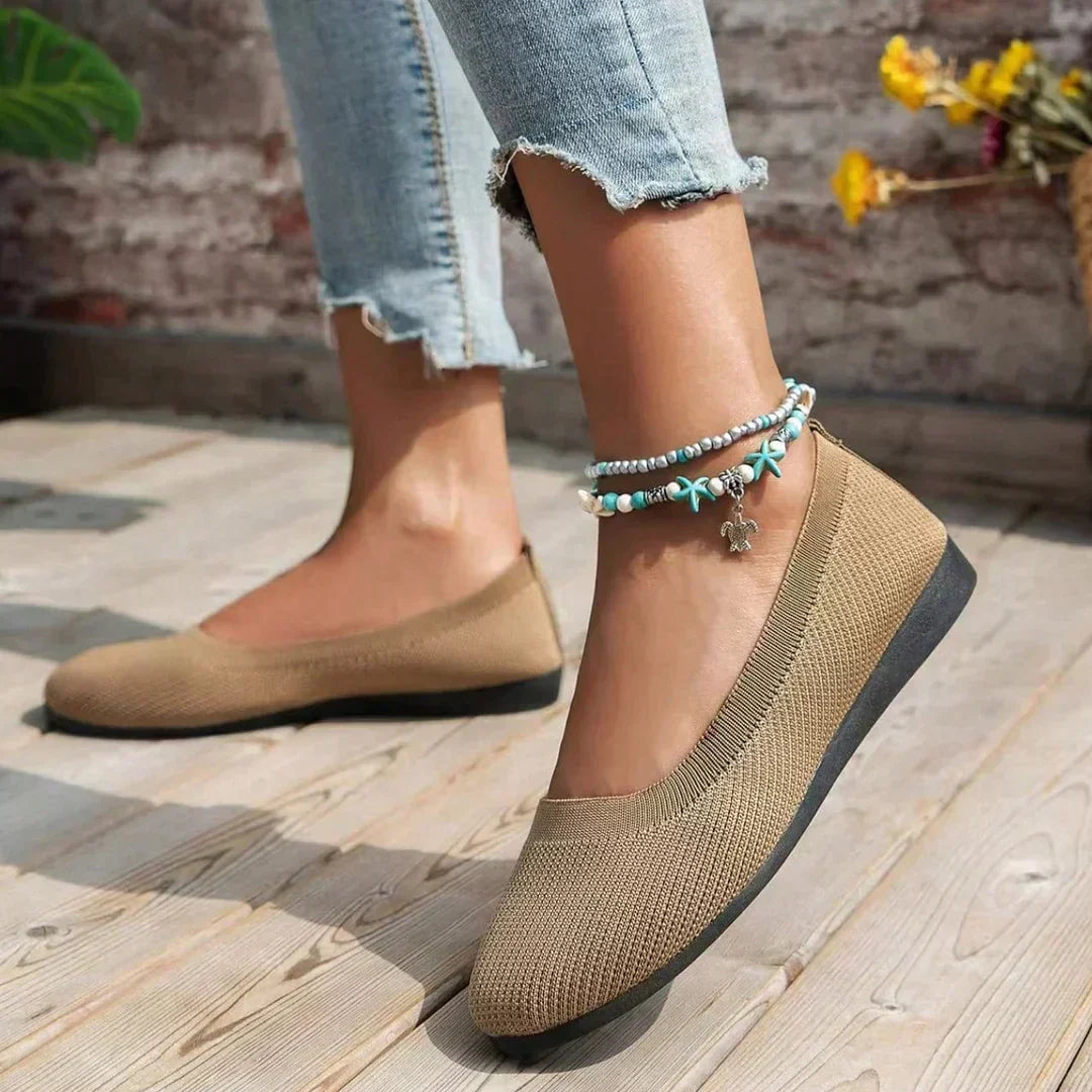 Lis | Zapatos ortopédicos planos sin cordones con diseño cerrado
