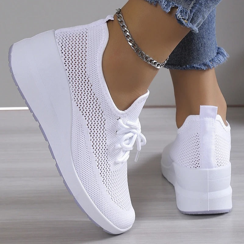 Velmira | Zapatillas para mujer con cordones y diseño cómodo y ligero
